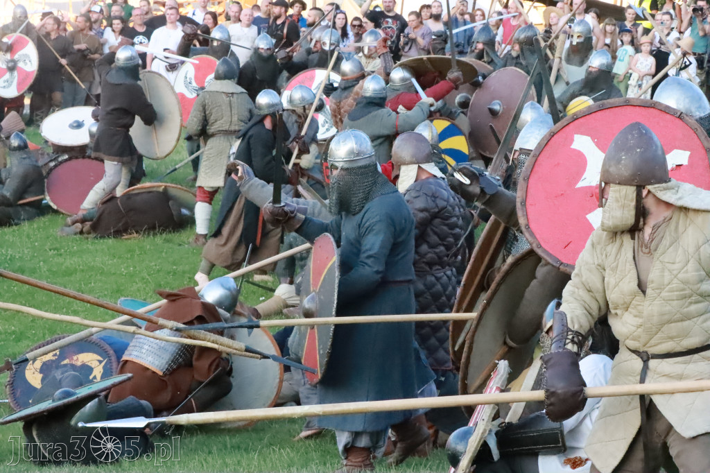XIX Najazd Barbarzyńców na Zamku Ogrodzieniec.