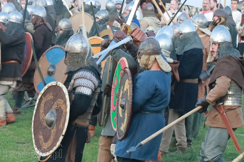 XIX Najazd Barbarzyńców na Zamku Ogrodzieniec.