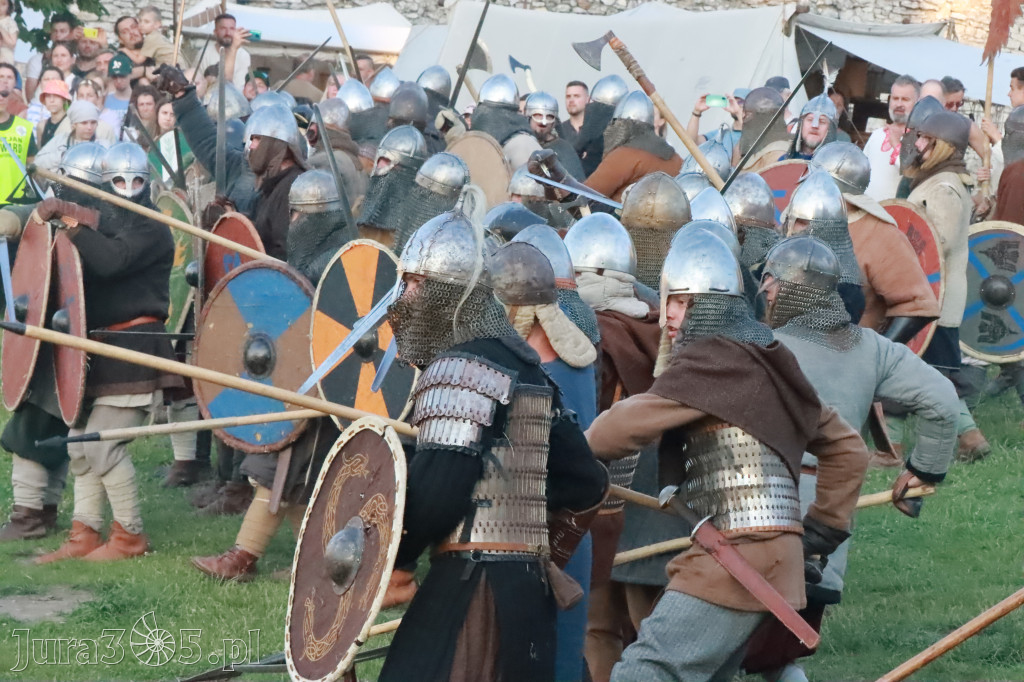 XIX Najazd Barbarzyńców na Zamku Ogrodzieniec.