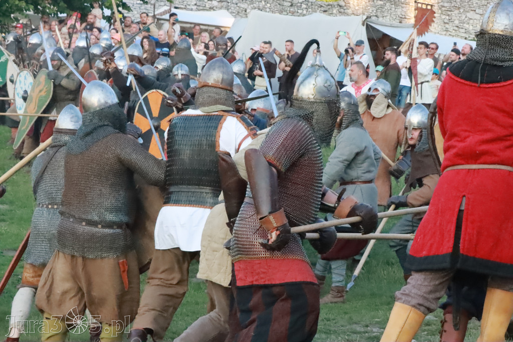 XIX Najazd Barbarzyńców na Zamku Ogrodzieniec.