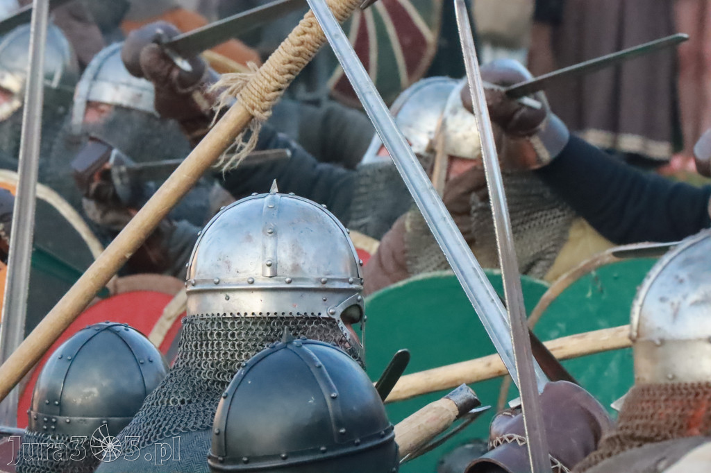 XIX Najazd Barbarzyńców na Zamku Ogrodzieniec.