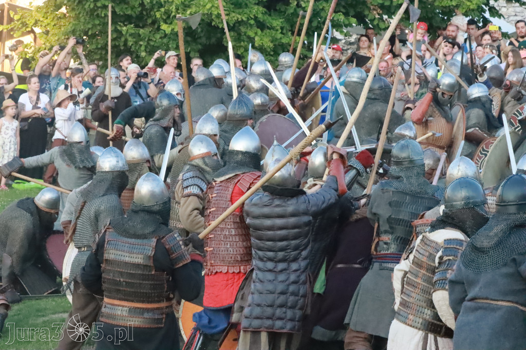 XIX Najazd Barbarzyńców na Zamku Ogrodzieniec.