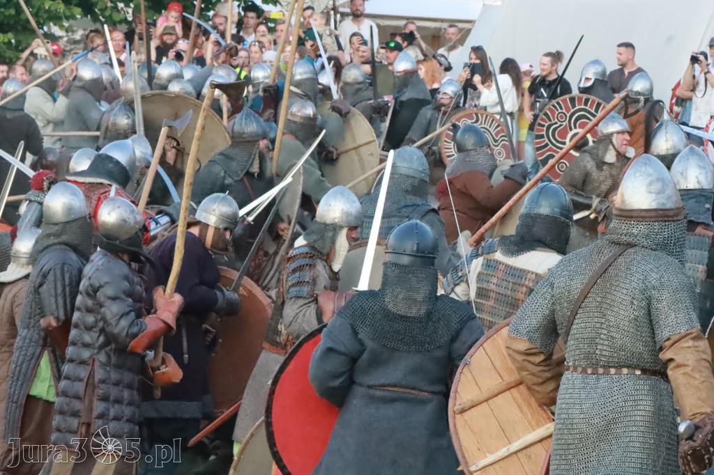 XIX Najazd Barbarzyńców na Zamku Ogrodzieniec.