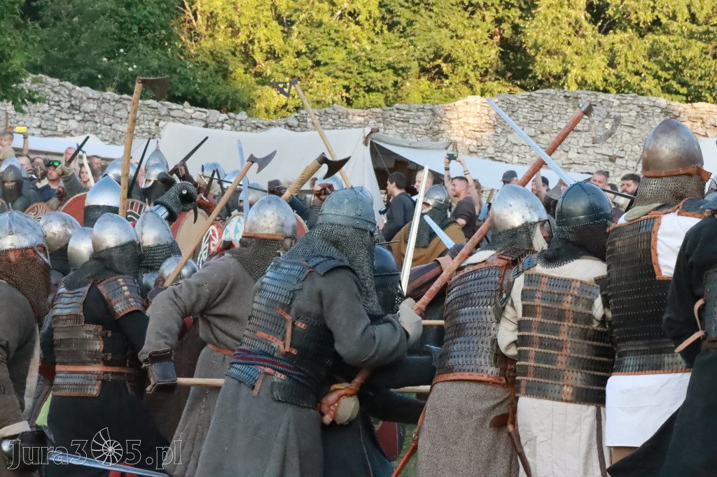 XIX Najazd Barbarzyńców na Zamku Ogrodzieniec.