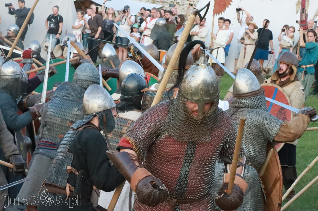 XIX Najazd Barbarzyńców na Zamku Ogrodzieniec.