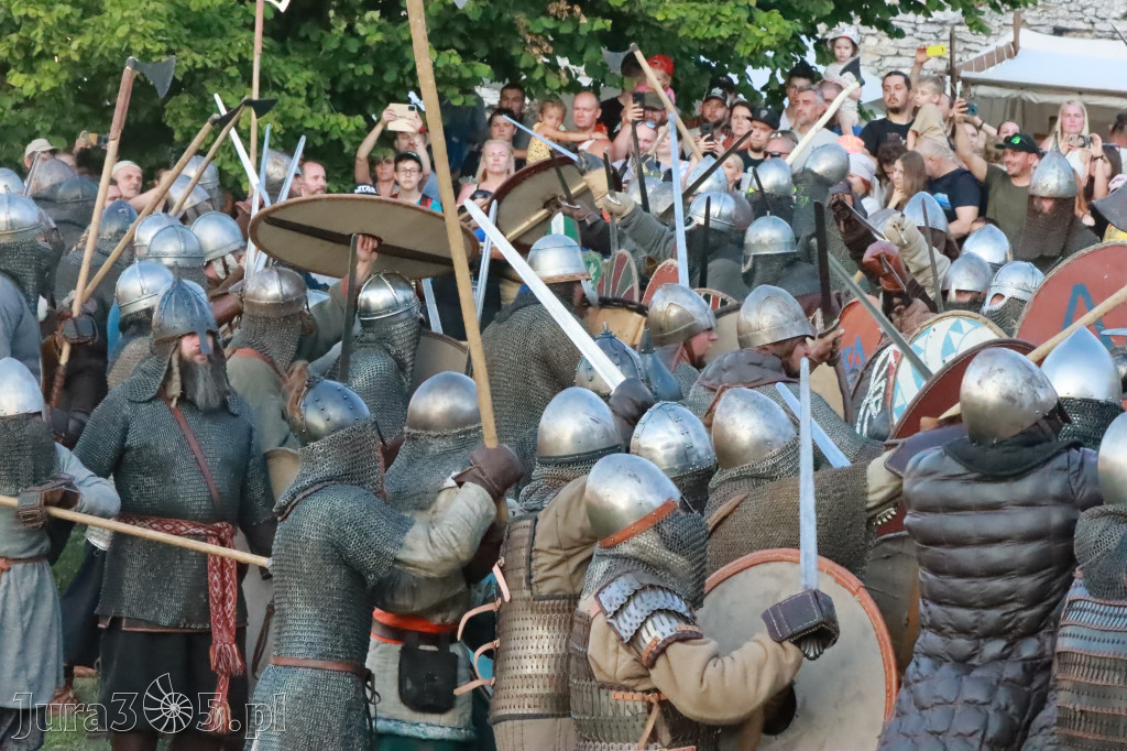 XIX Najazd Barbarzyńców na Zamku Ogrodzieniec.