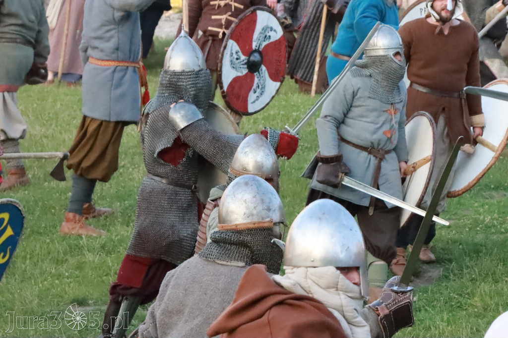 XIX Najazd Barbarzyńców na Zamku Ogrodzieniec.