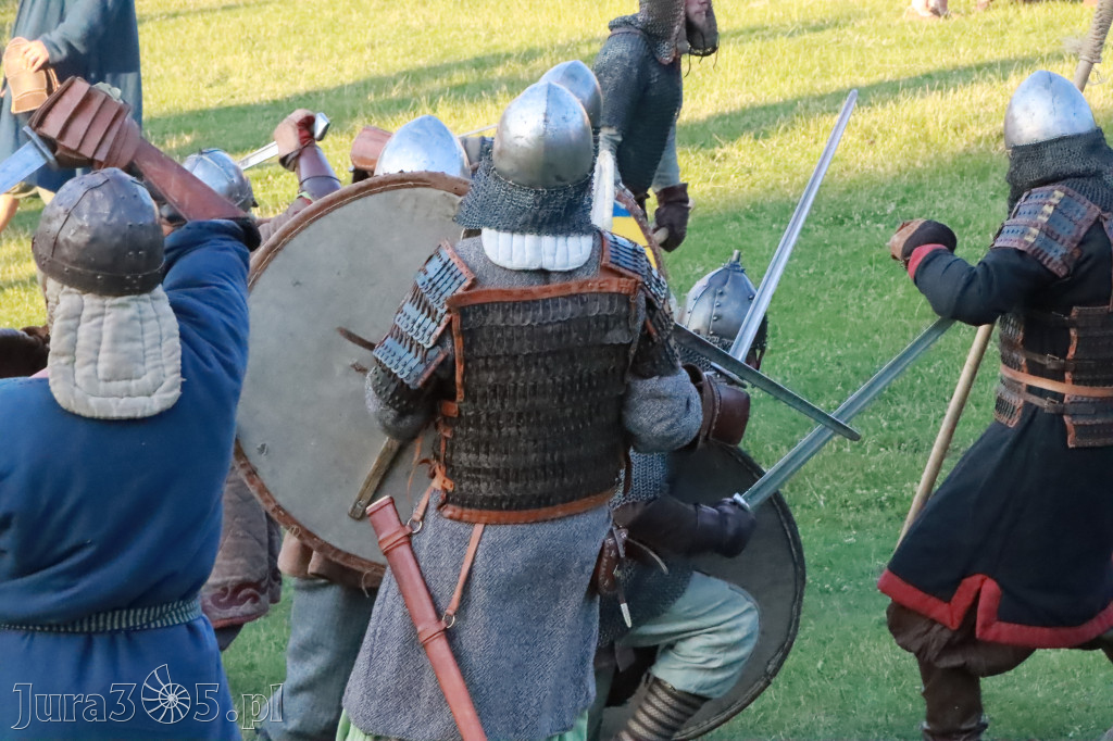 XIX Najazd Barbarzyńców na Zamku Ogrodzieniec.