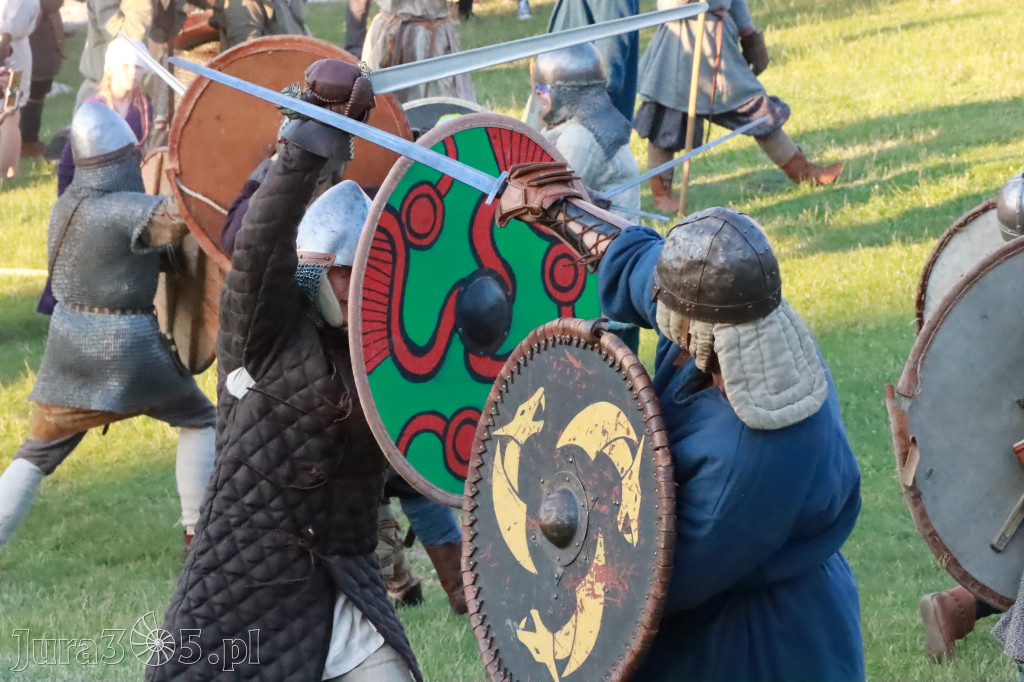 XIX Najazd Barbarzyńców na Zamku Ogrodzieniec.
