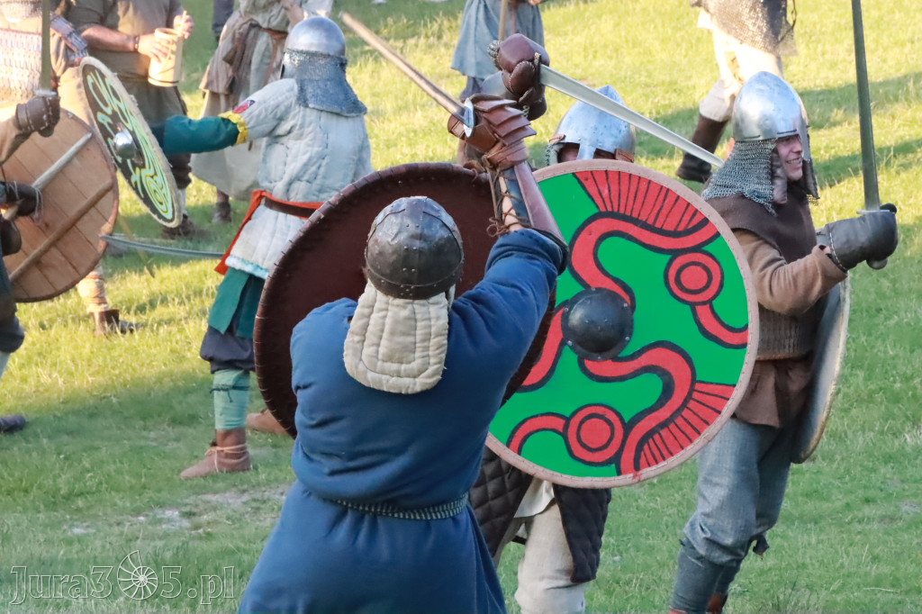 XIX Najazd Barbarzyńców na Zamku Ogrodzieniec.