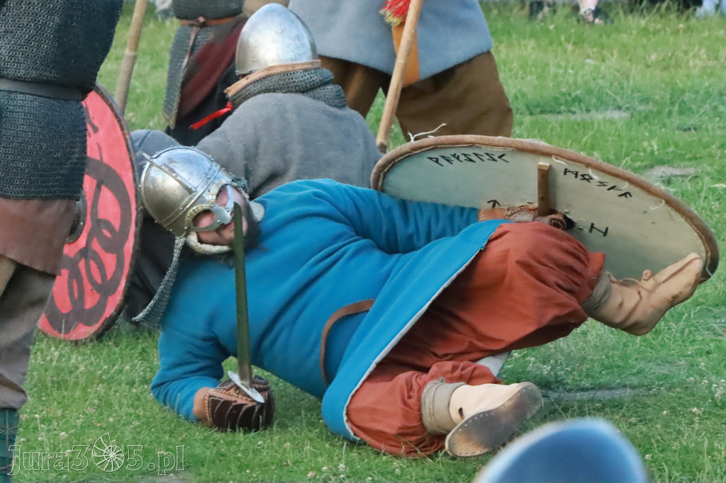 XIX Najazd Barbarzyńców na Zamku Ogrodzieniec.