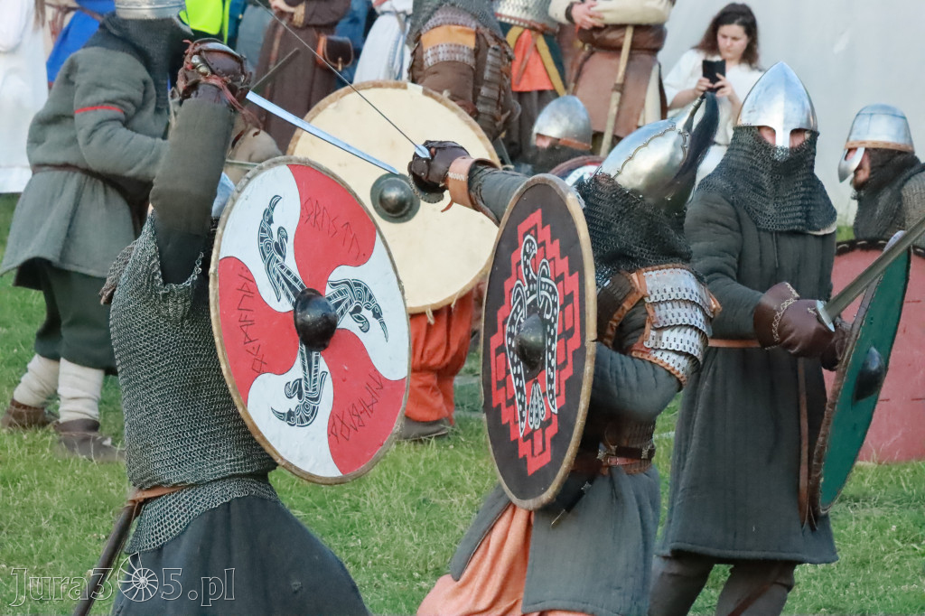 XIX Najazd Barbarzyńców na Zamku Ogrodzieniec.