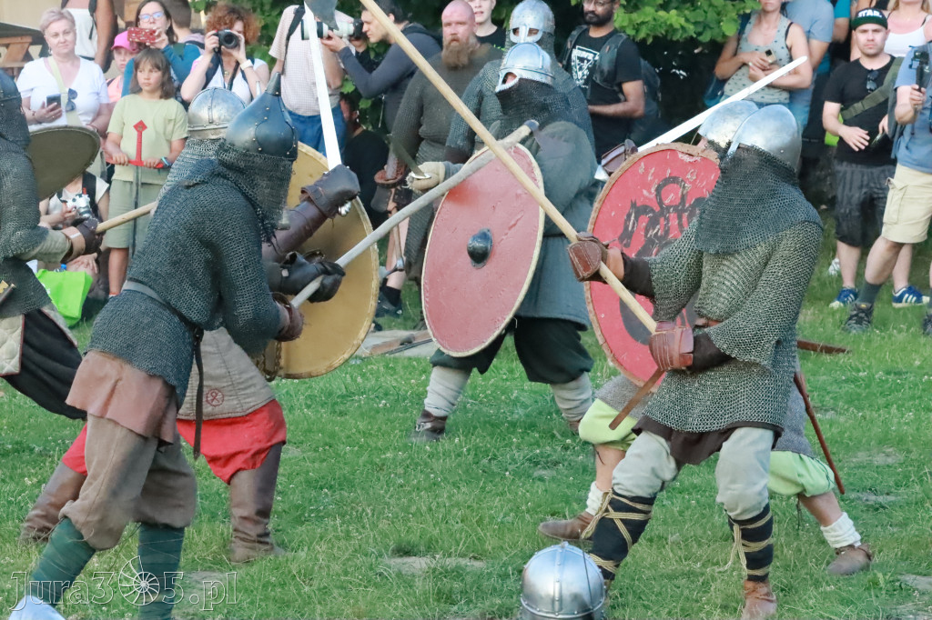 XIX Najazd Barbarzyńców na Zamku Ogrodzieniec.