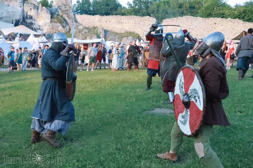 XIX Najazd Barbarzyńców na Zamku Ogrodzieniec.