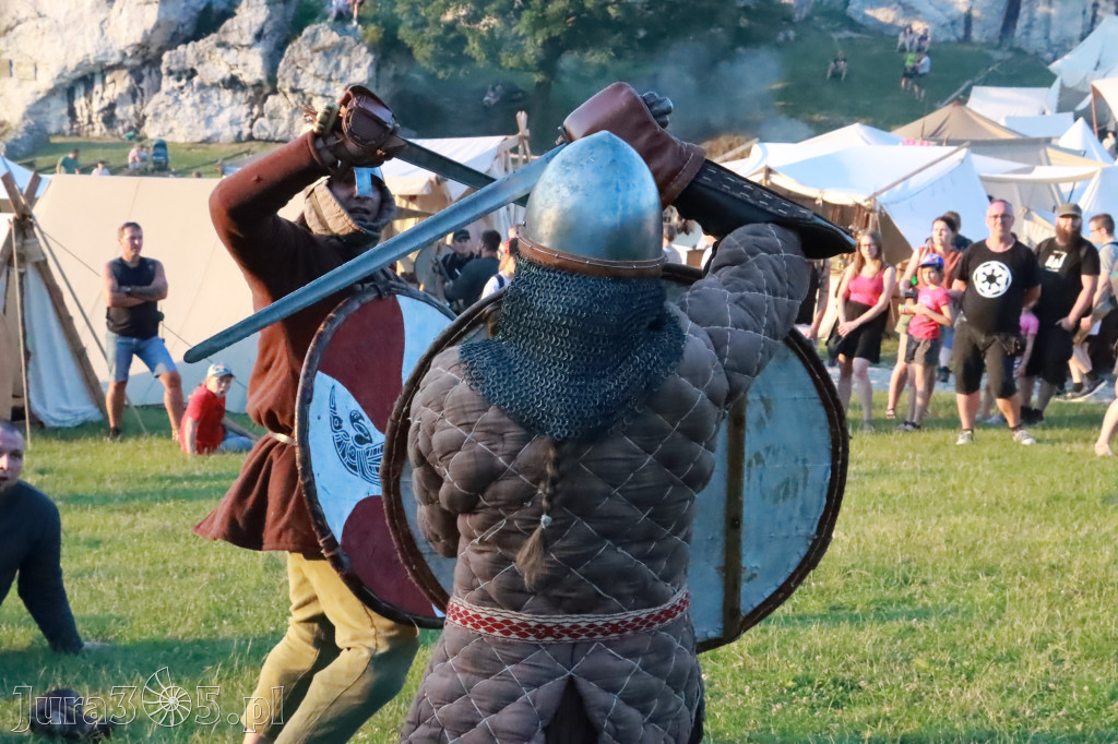 XIX Najazd Barbarzyńców na Zamku Ogrodzieniec.