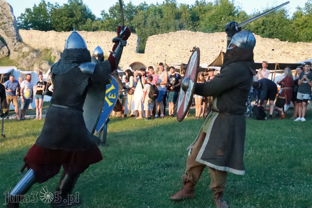 XIX Najazd Barbarzyńców na Zamku Ogrodzieniec.