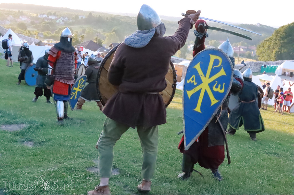 XIX Najazd Barbarzyńców na Zamku Ogrodzieniec.
