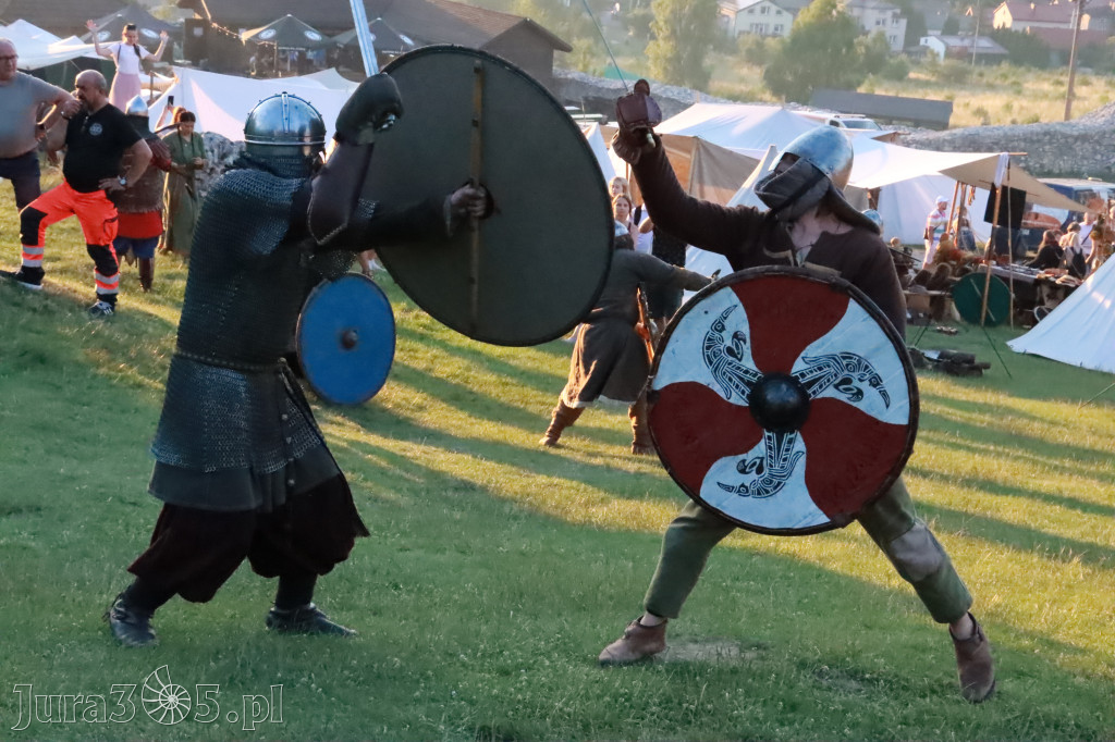 XIX Najazd Barbarzyńców na Zamku Ogrodzieniec.
