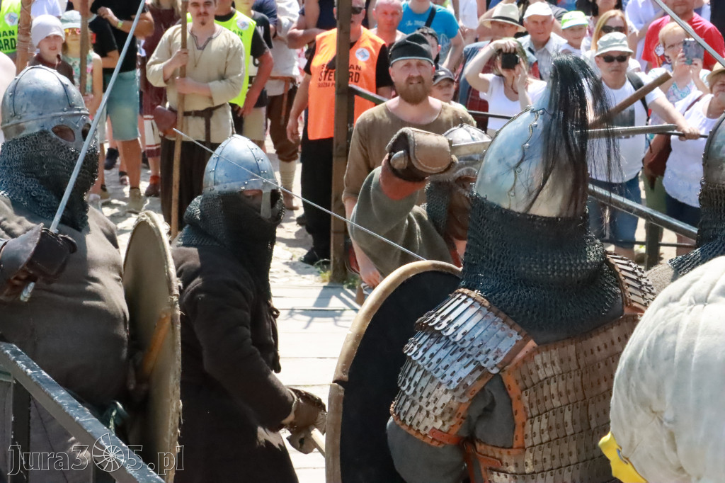 Fotorelacja: XIX Najazd Barbarzyńców - Ogrodzieniec.