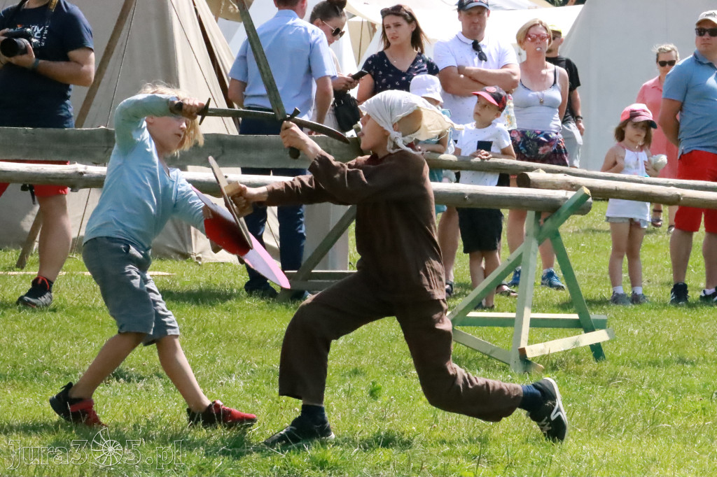Fotorelacja: Finały Turnieju Bojowego Wojów - Zamek Ogrodzieniec.