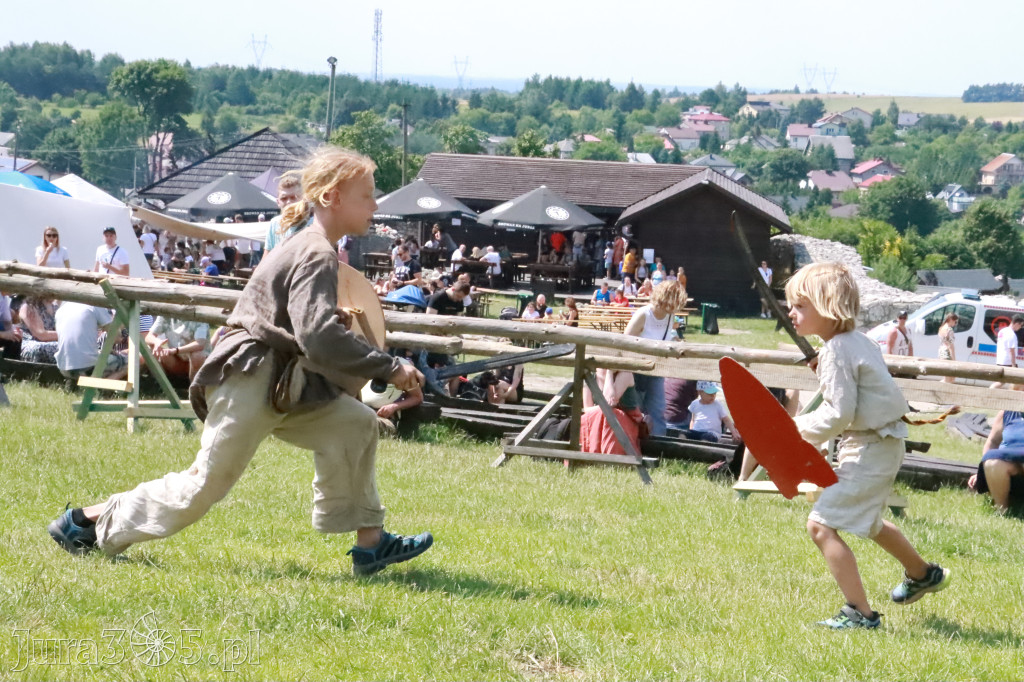 Fotorelacja: Finały Turnieju Bojowego Wojów - Zamek Ogrodzieniec.