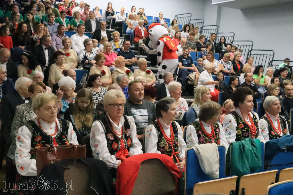 Fotorelacja: Święto Gminy Ogrodzieniec - Korowód