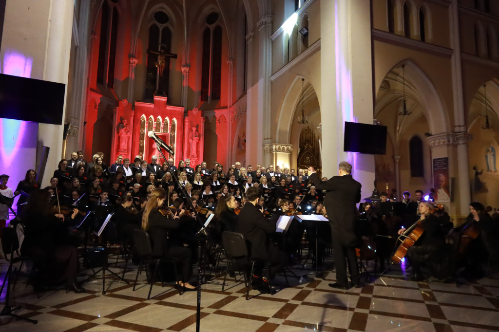 Fotorelacja: Koncert Cecyliański w Zawierciu