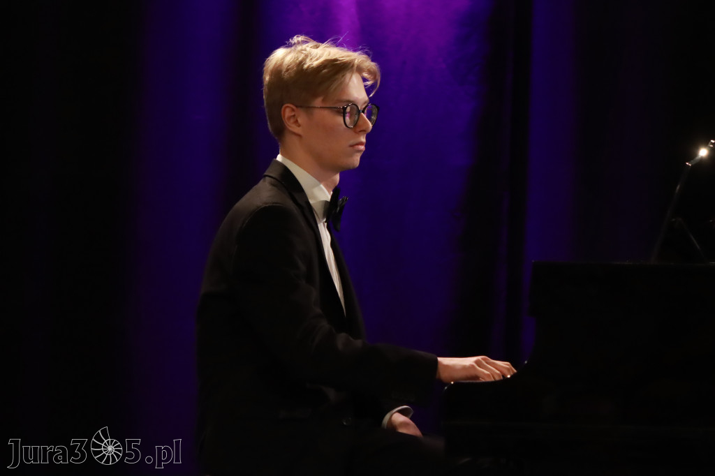 Fotorelacja: POCZTÓWKA Z PARYŻA Koncert Filharmonia Jurajska