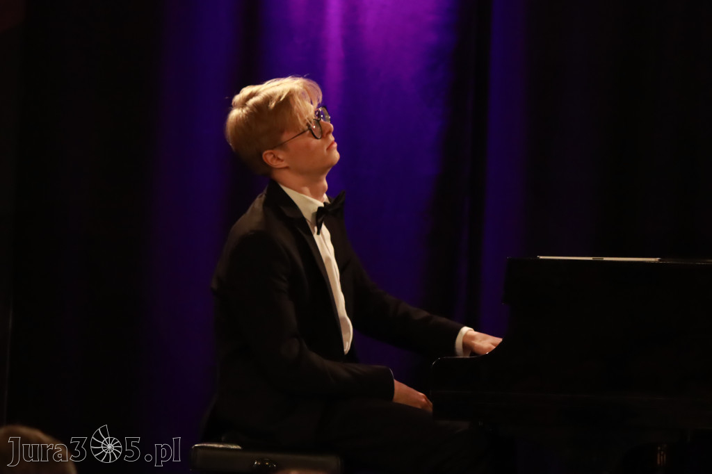 Fotorelacja: POCZTÓWKA Z PARYŻA Koncert Filharmonia Jurajska