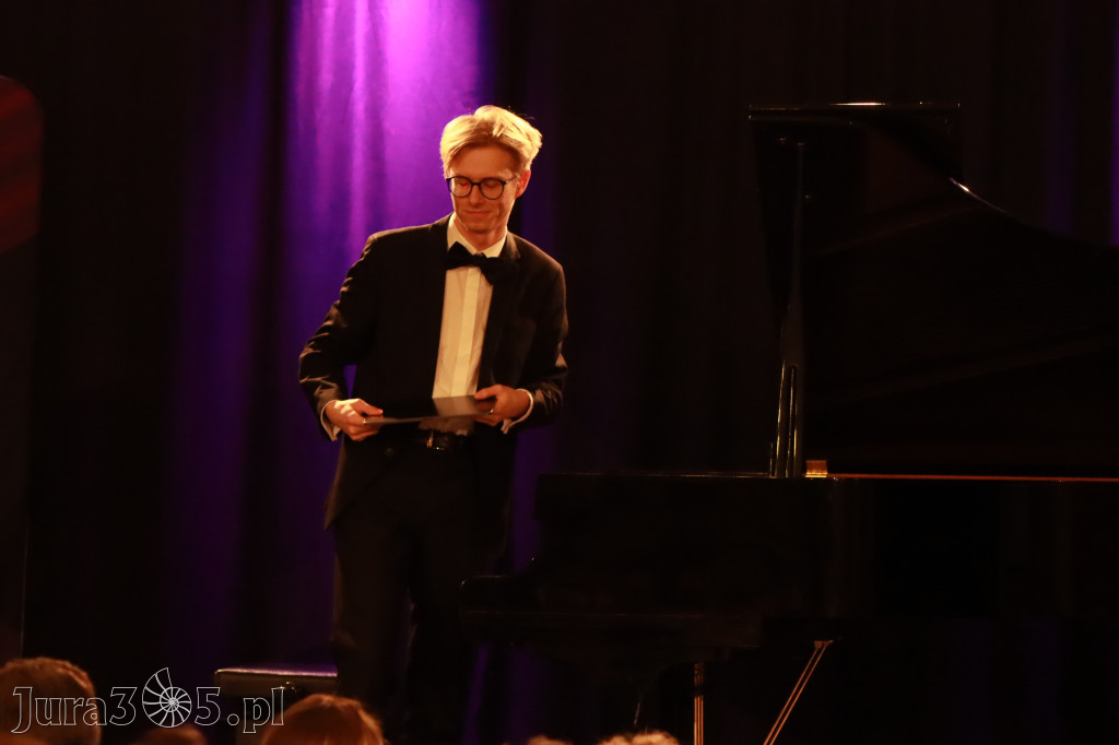 Fotorelacja: POCZTÓWKA Z PARYŻA Koncert Filharmonia Jurajska