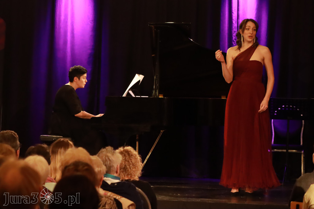 Fotorelacja: POCZTÓWKA Z PARYŻA Koncert Filharmonia Jurajska