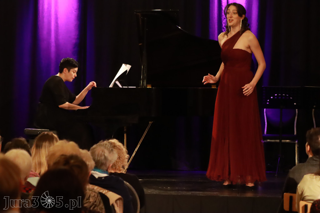 Fotorelacja: POCZTÓWKA Z PARYŻA Koncert Filharmonia Jurajska