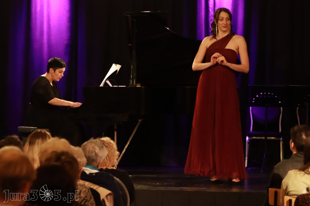 Fotorelacja: POCZTÓWKA Z PARYŻA Koncert Filharmonia Jurajska
