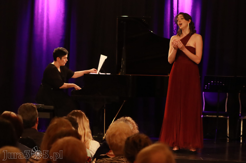 Fotorelacja: POCZTÓWKA Z PARYŻA Koncert Filharmonia Jurajska