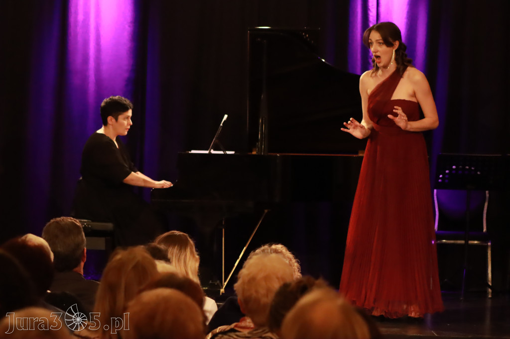 Fotorelacja: POCZTÓWKA Z PARYŻA Koncert Filharmonia Jurajska