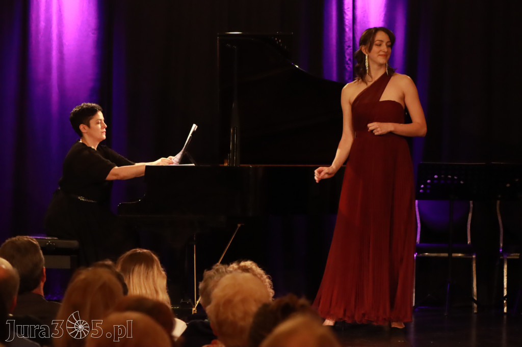 Fotorelacja: POCZTÓWKA Z PARYŻA Koncert Filharmonia Jurajska