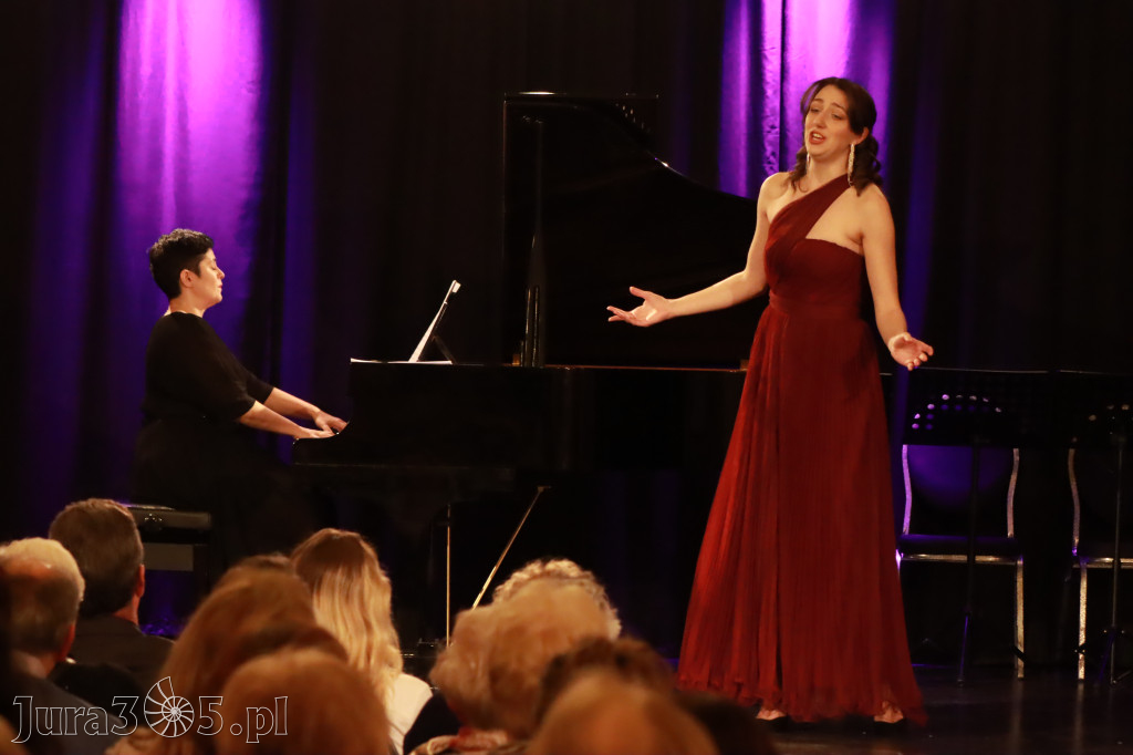 Fotorelacja: POCZTÓWKA Z PARYŻA Koncert Filharmonia Jurajska