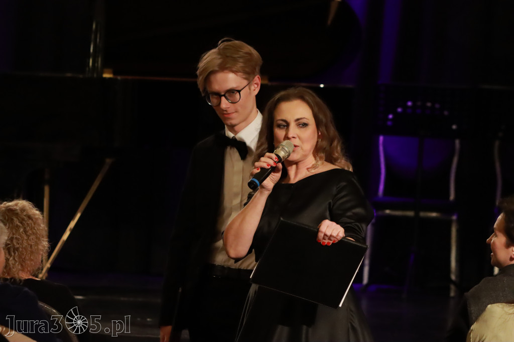 Fotorelacja: POCZTÓWKA Z PARYŻA Koncert Filharmonia Jurajska