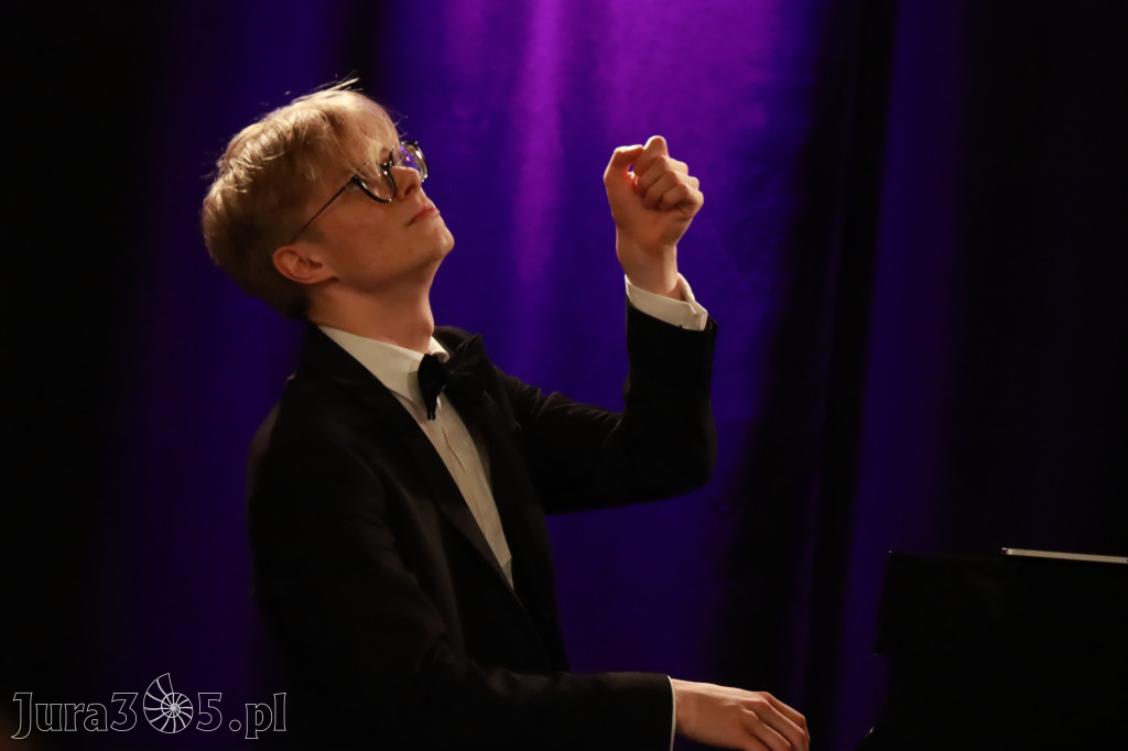 Fotorelacja: POCZTÓWKA Z PARYŻA Koncert Filharmonia Jurajska