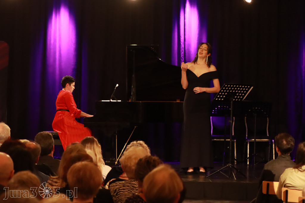 Fotorelacja: POCZTÓWKA Z PARYŻA Koncert Filharmonia Jurajska