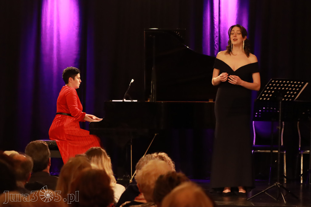 Fotorelacja: POCZTÓWKA Z PARYŻA Koncert Filharmonia Jurajska