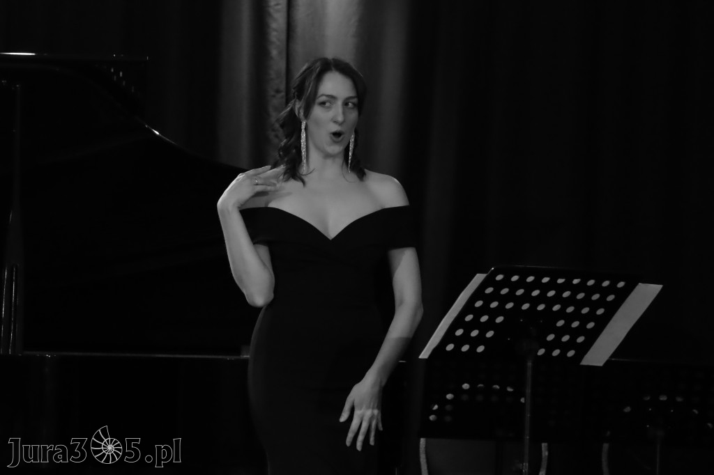 Fotorelacja: POCZTÓWKA Z PARYŻA Koncert Filharmonia Jurajska
