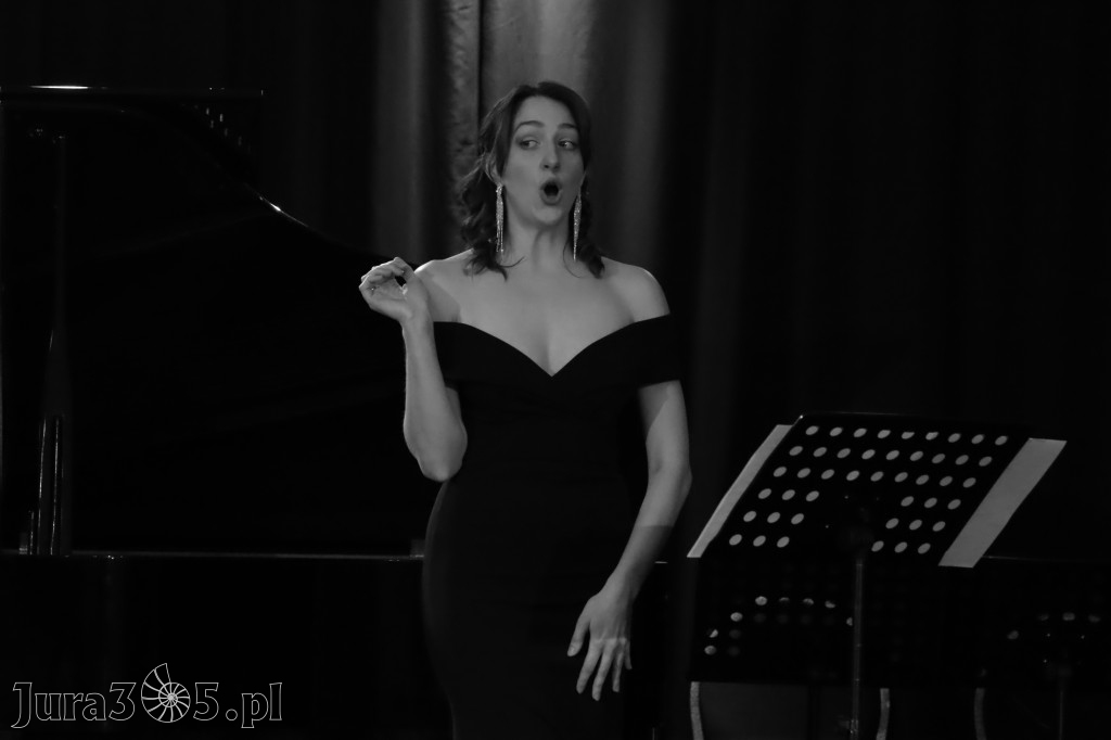 Fotorelacja: POCZTÓWKA Z PARYŻA Koncert Filharmonia Jurajska