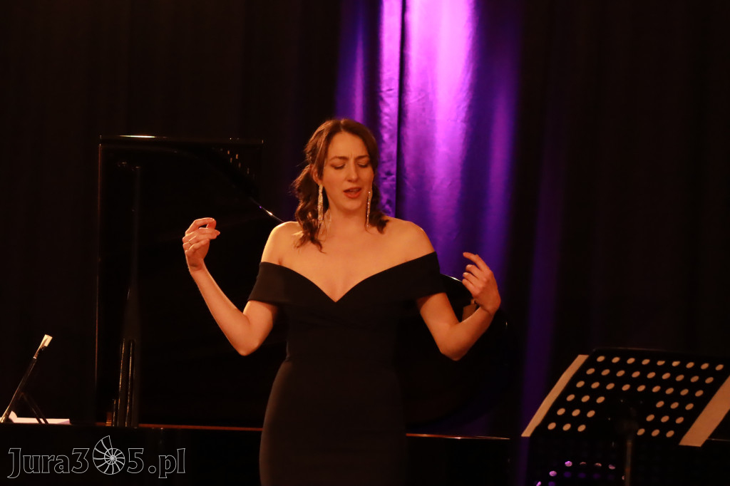Fotorelacja: POCZTÓWKA Z PARYŻA Koncert Filharmonia Jurajska