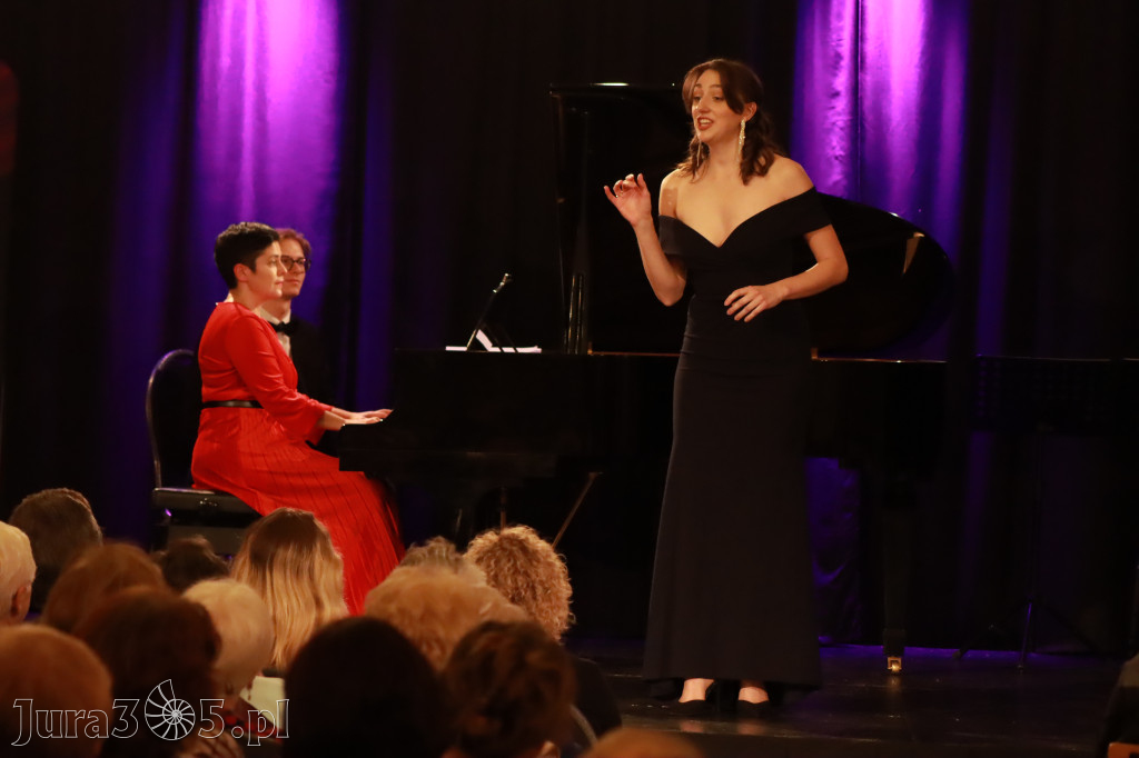 Fotorelacja: POCZTÓWKA Z PARYŻA Koncert Filharmonia Jurajska