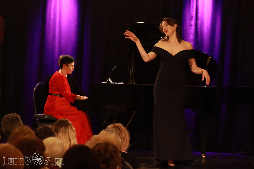Fotorelacja: POCZTÓWKA Z PARYŻA Koncert Filharmonia Jurajska