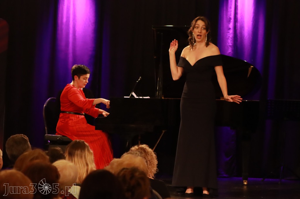 Fotorelacja: POCZTÓWKA Z PARYŻA Koncert Filharmonia Jurajska