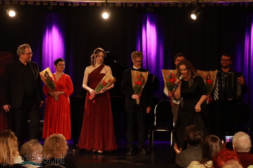 Fotorelacja: POCZTÓWKA Z PARYŻA Koncert Filharmonia Jurajska