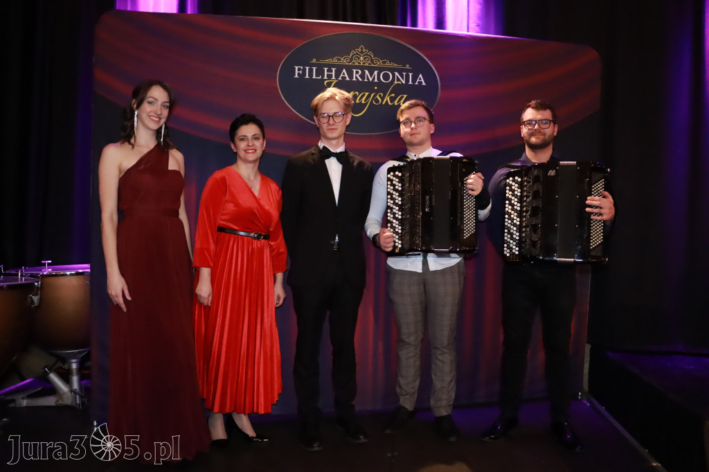Fotorelacja: POCZTÓWKA Z PARYŻA Koncert Filharmonia Jurajska