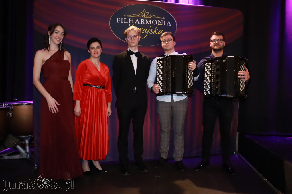 Fotorelacja: POCZTÓWKA Z PARYŻA Koncert Filharmonia Jurajska